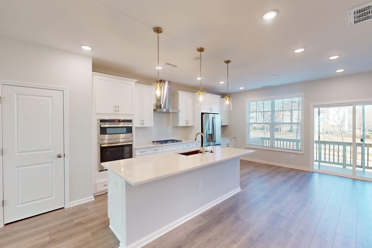 5008 Jowetts Walk Dr #1 - Photo 6 of 36