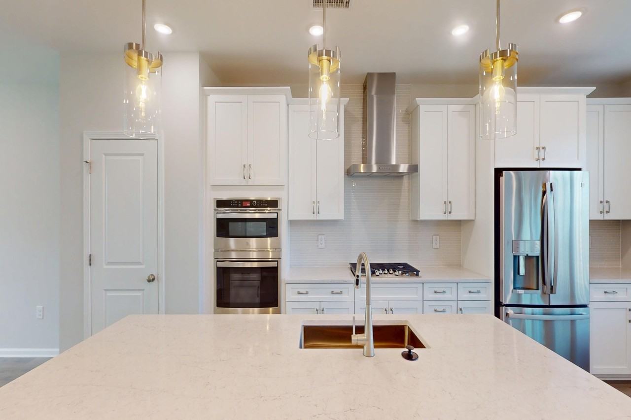 5008 Jowetts Walk Dr #1 - Photo 7 of 36