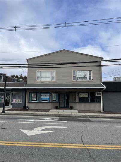 57 E Main St #B - Photo 4 of 15