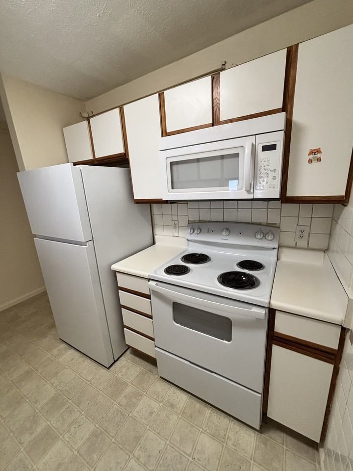 1101 University Commons Dr #1 - Photo 5 of 38