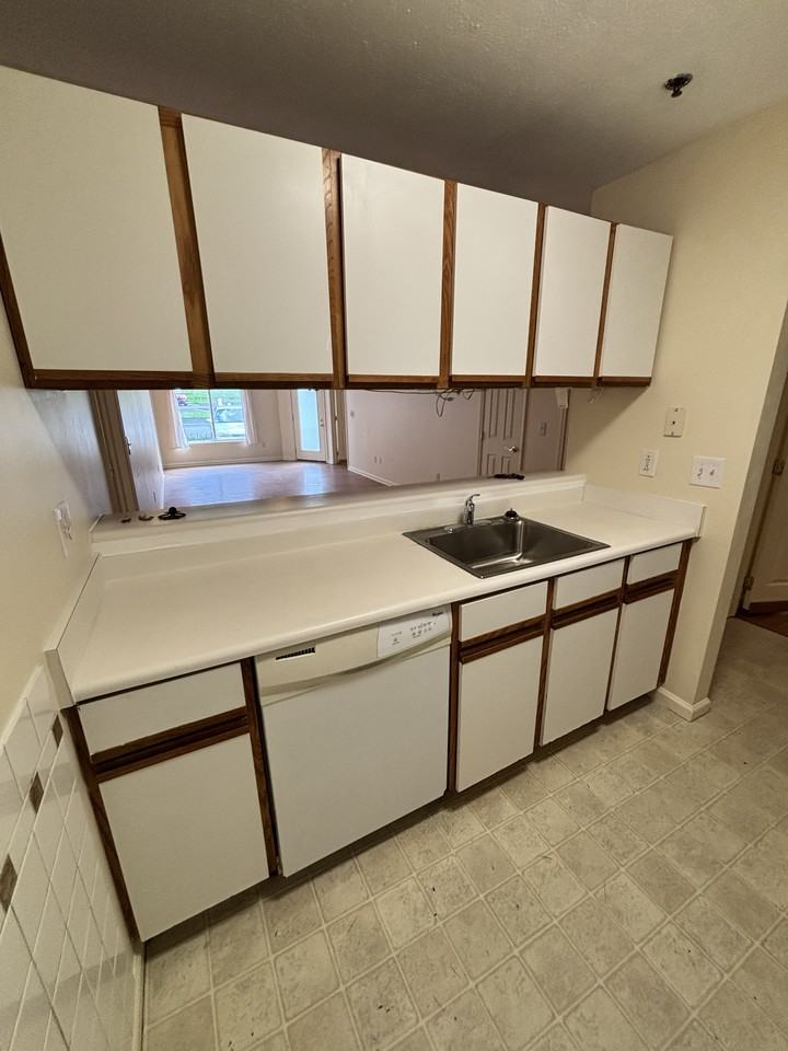 1101 University Commons Dr #1 - Photo 6 of 38