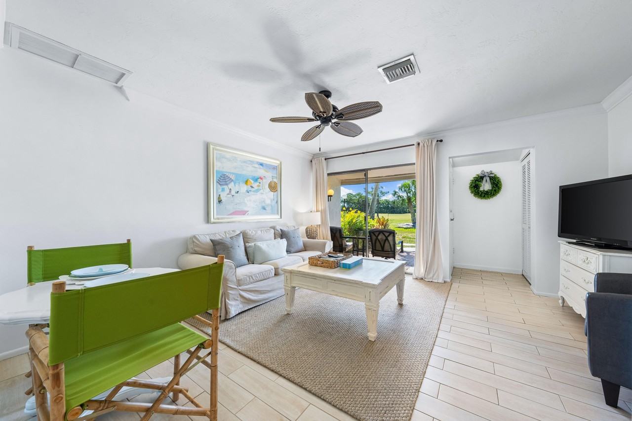 3563 Longmeadow - 32 #32 - Photo 5 of 17