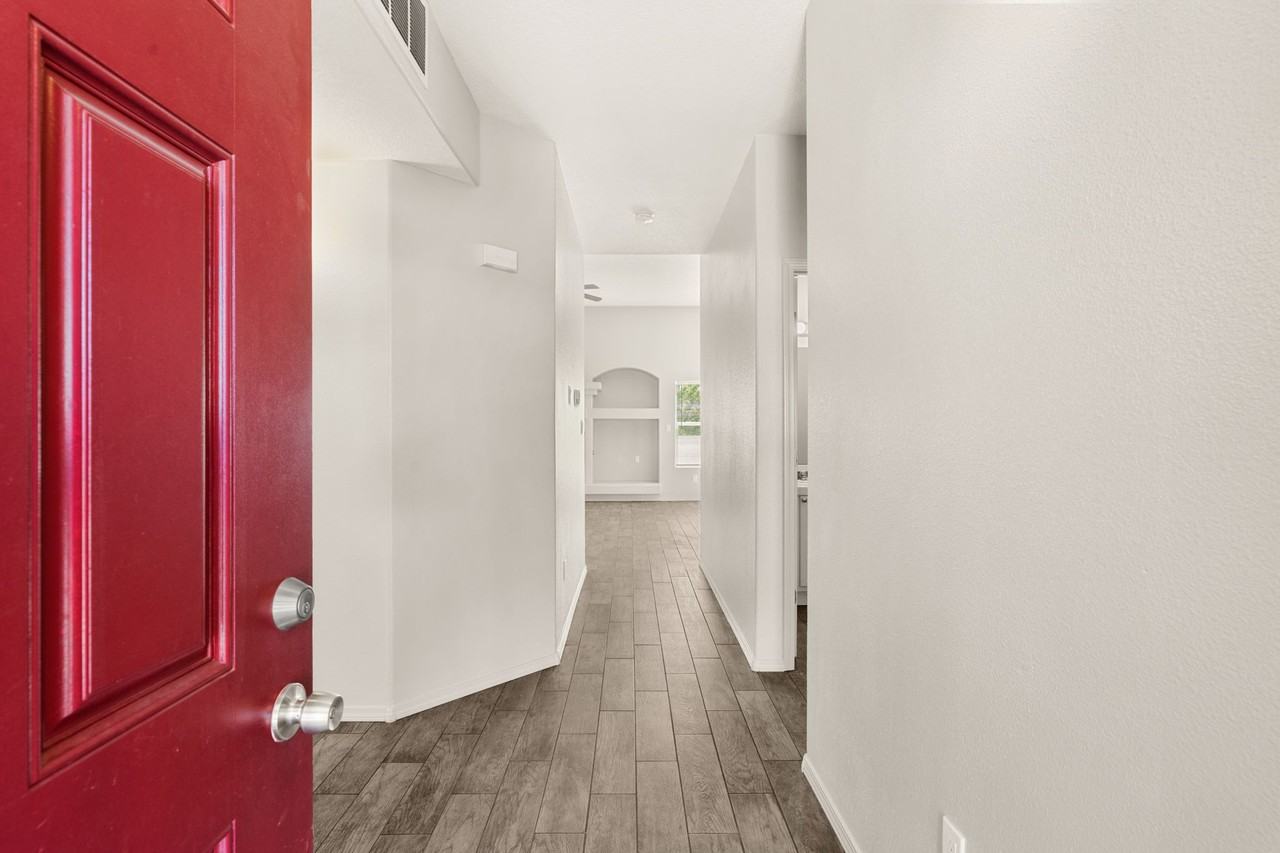 8416 Magenta Rd Nw #0 - Photo 4 of 26