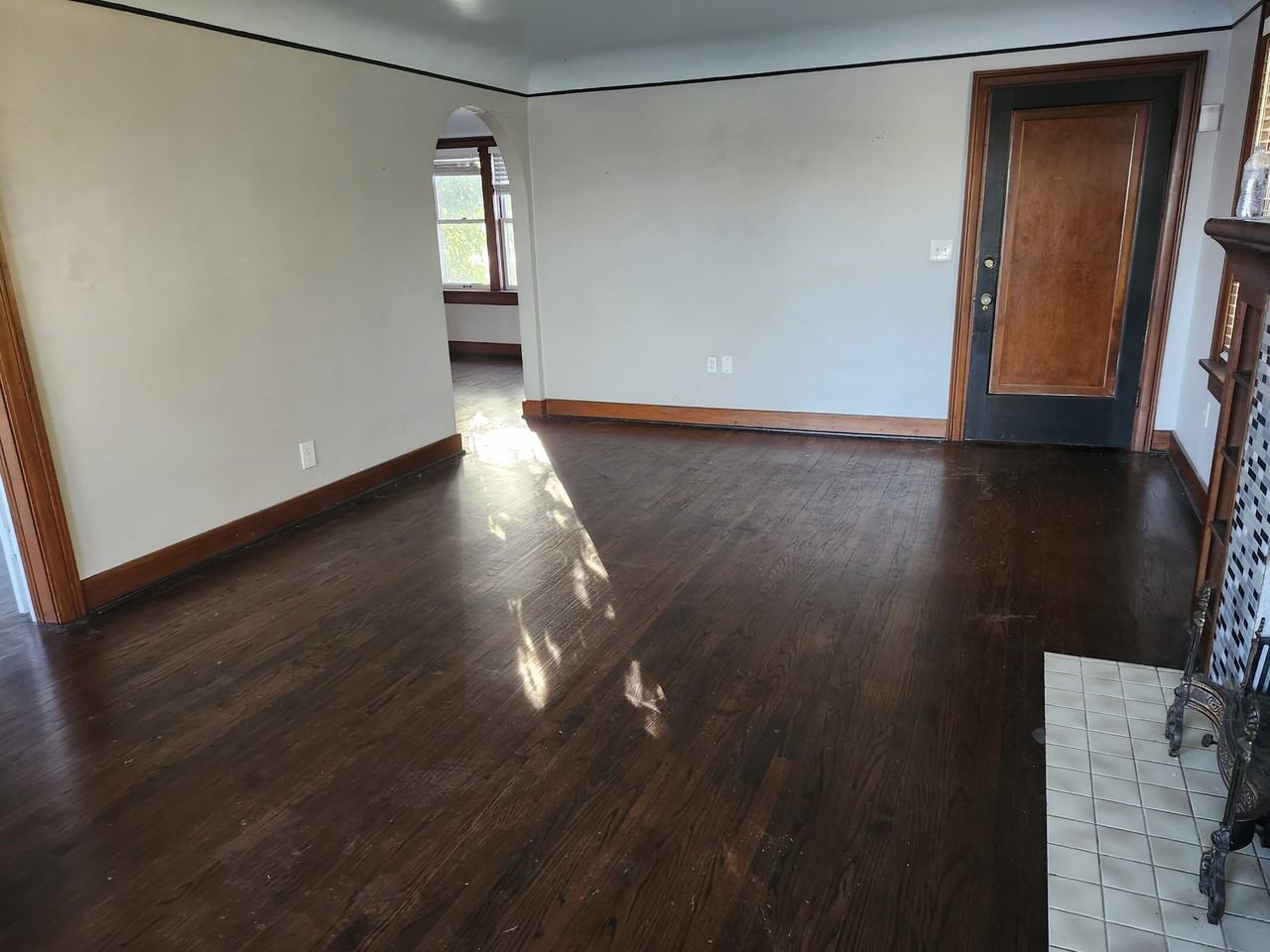 1010 Nw 34th St #1 - Photo 3 of 17