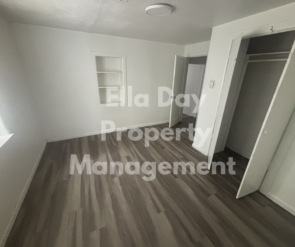 1801 S Glenn St #1 - Photo 4 of 7