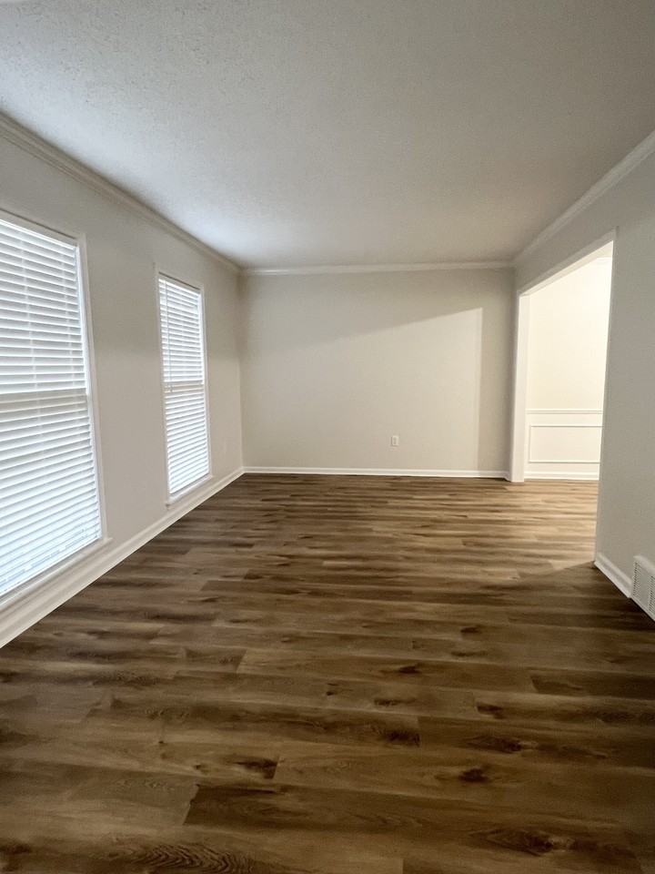 6123 Blue Springs Ave #1 - Photo 4 of 10