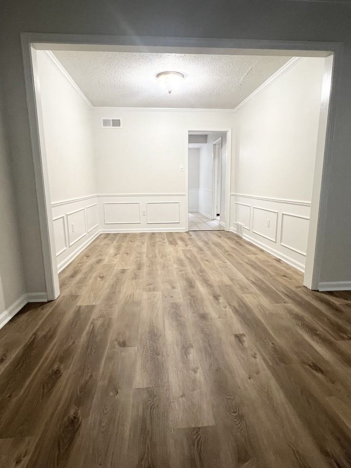 6123 Blue Springs Ave #1 - Photo 5 of 10