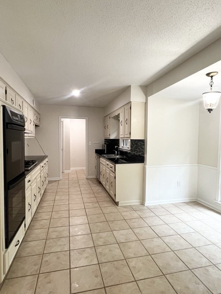 6123 Blue Springs Ave #1 - Photo 7 of 10