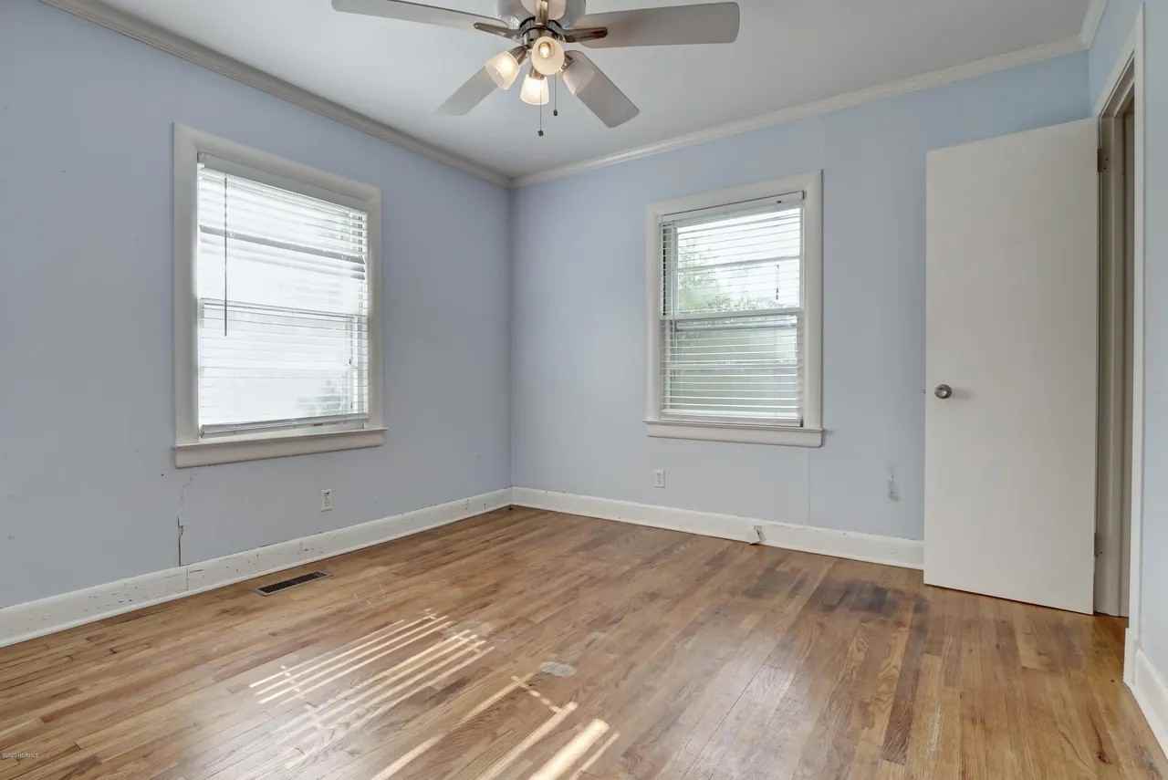 211 Oak Leaf Dr #1 - Photo 7 of 13