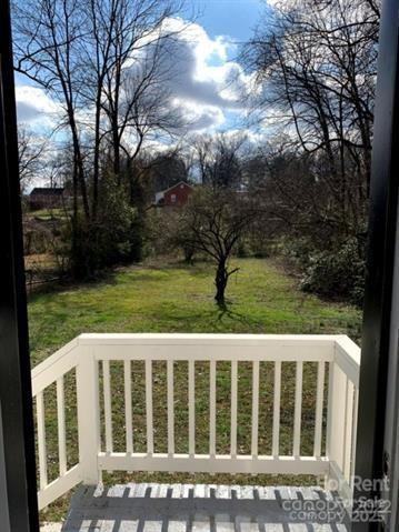 523 Franklin Ave #1 - Photo 6 of 20