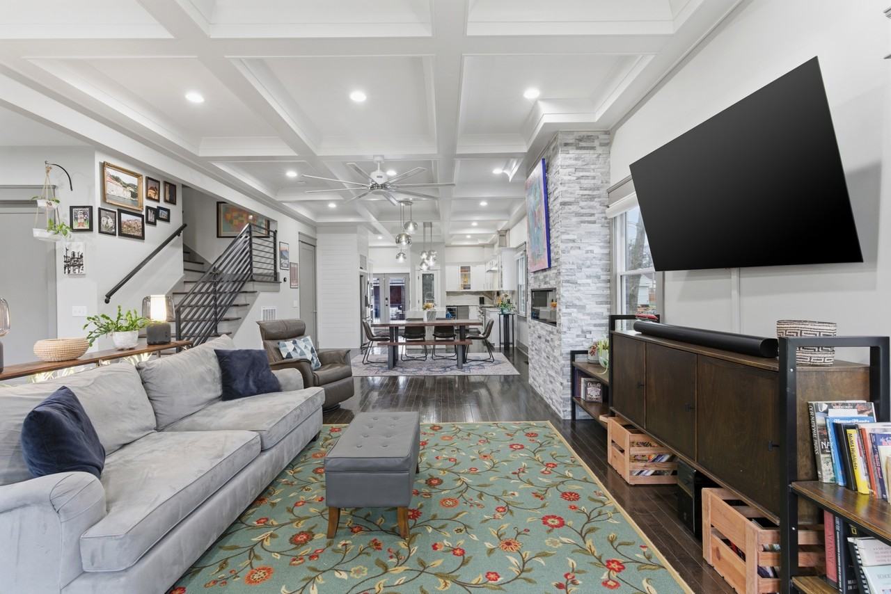 1105 Stockell St #1 - Photo 4 of 20