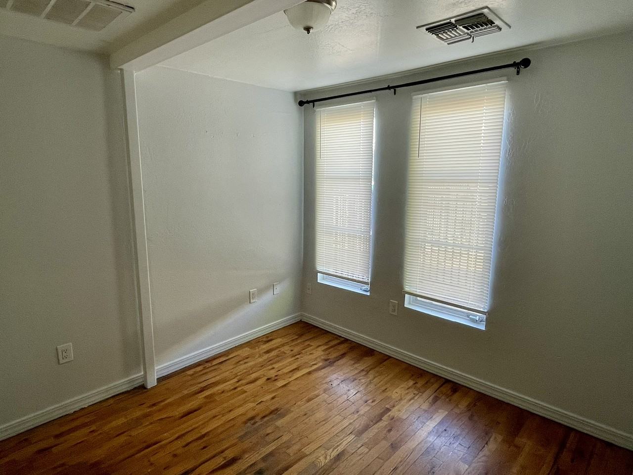 1216 W Roosevelt St #1216-2 - Photo 4 of 23