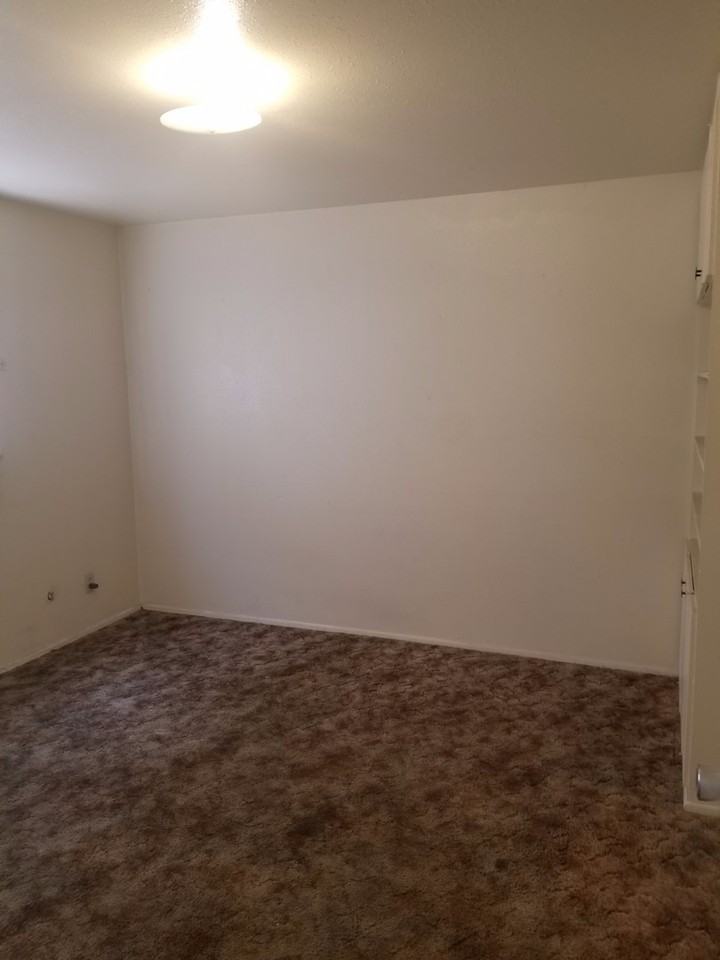 2121 Gold Ave SE - Photo 4 of 23