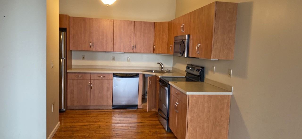 Lofts at Wamsutta Place - Photo 5 of 27