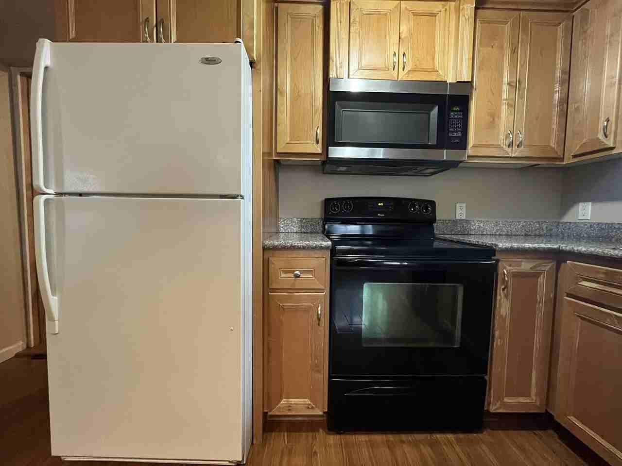 10434 Ne Wygant St - Photo 7 of 35