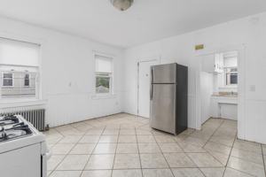 featured image of 47 Vinton St #2