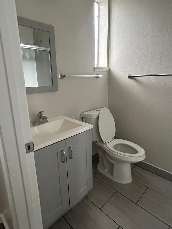 10 and 12 San Pablo Ave - Photo 4 of 28