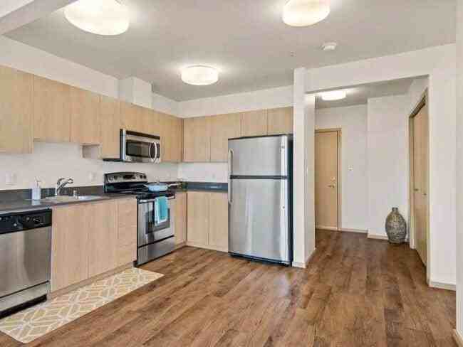 4040 26th Ave Sw - Photo 2 of 21