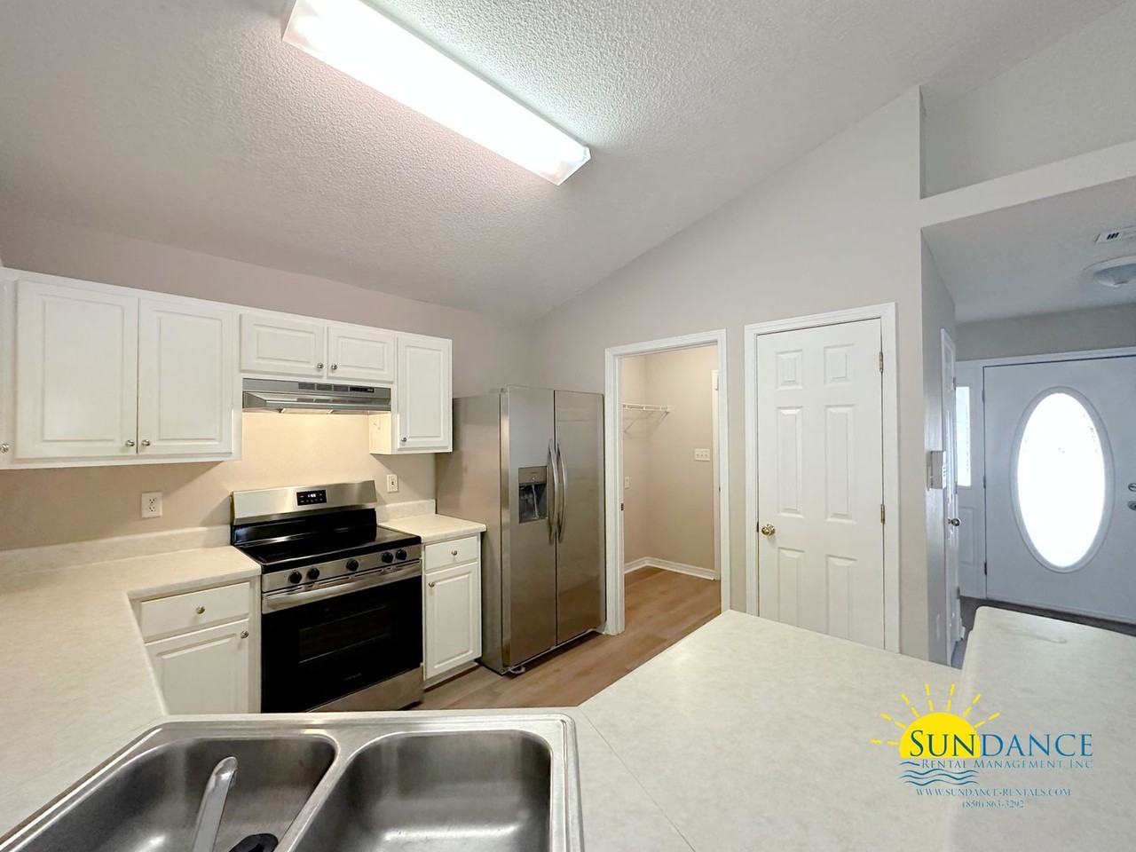 933 Lajolla Ln - Photo 2 of 21