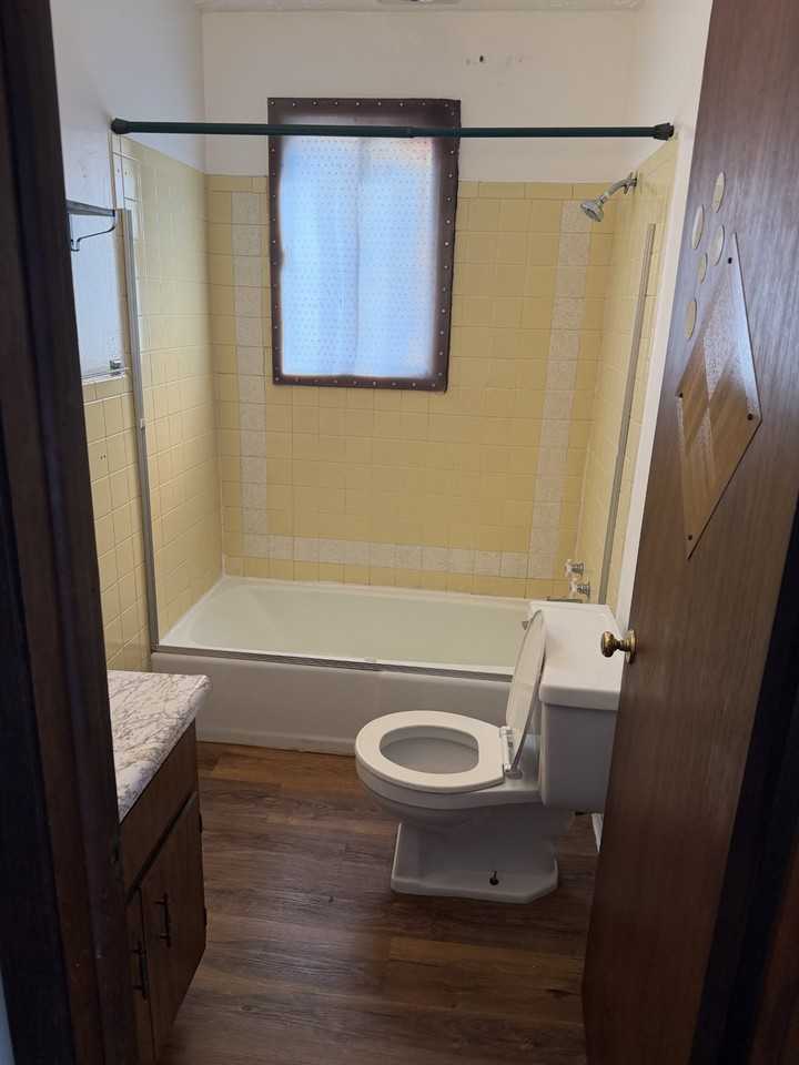 1218 E Wausau Ave #4 - Photo 4 of 9