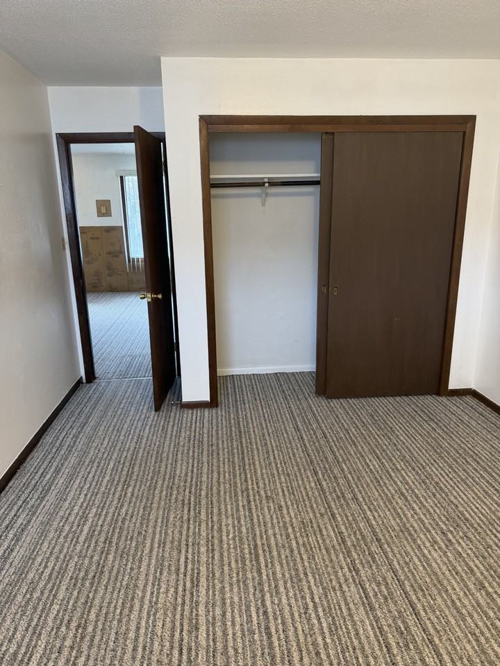 1218 E Wausau Ave #4 - Photo 6 of 9