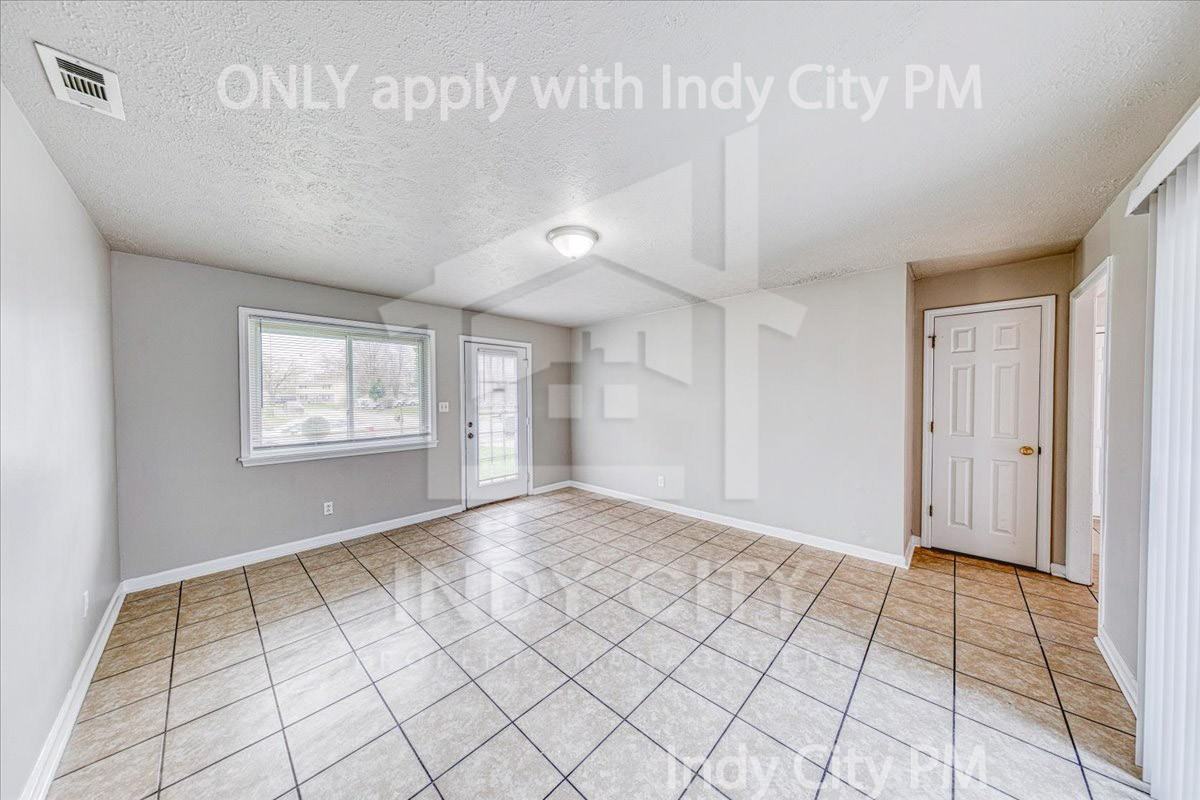 2416 Morning Star Dr #1 - Photo 4 of 24