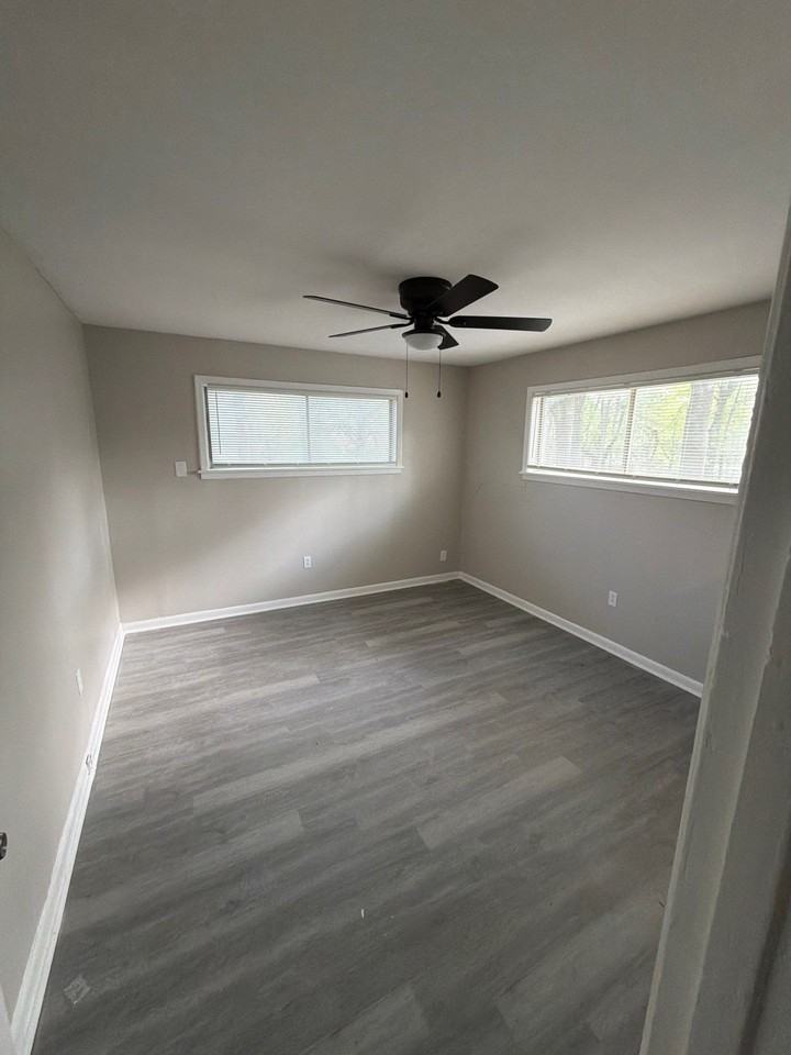 228 Catalina Cir #1 - Photo 5 of 13