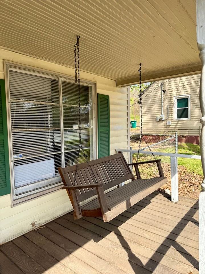 207 S Hays Ave - Photo 2 of 3