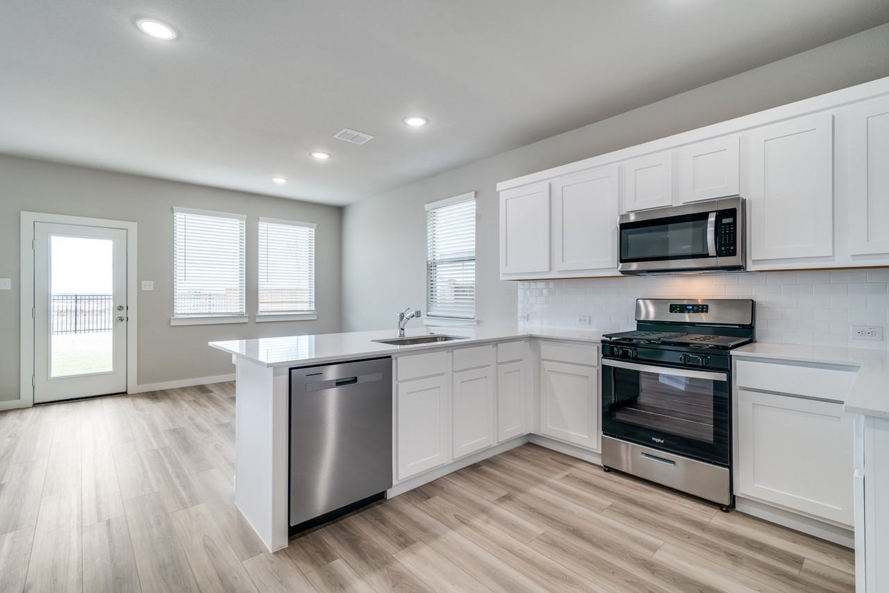 2717 Green River Rd #1 - Photo 7 of 30