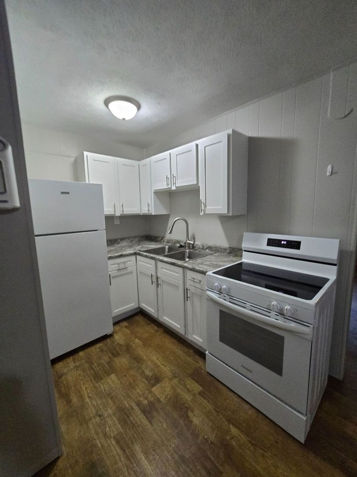 Cedars Apartments - Photo 3 of 27