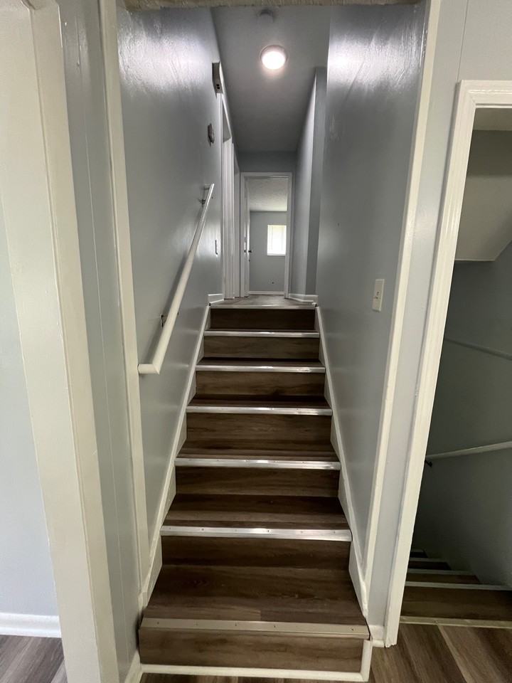 7299 Indian Hill Trl #1 - Photo 5 of 8