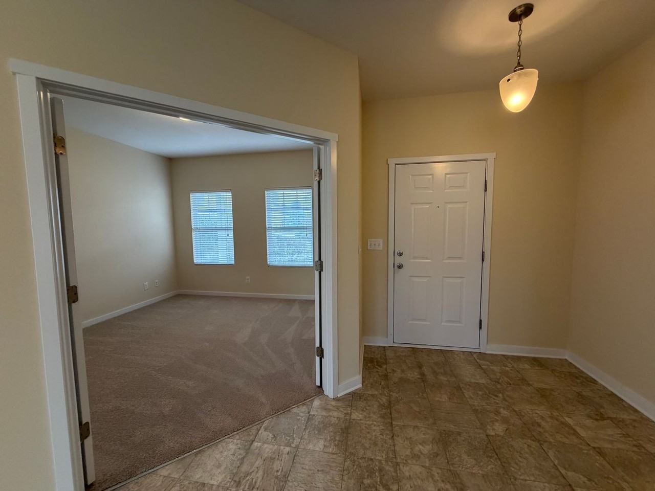 1328 Shaw Ave - Photo 2 of 25