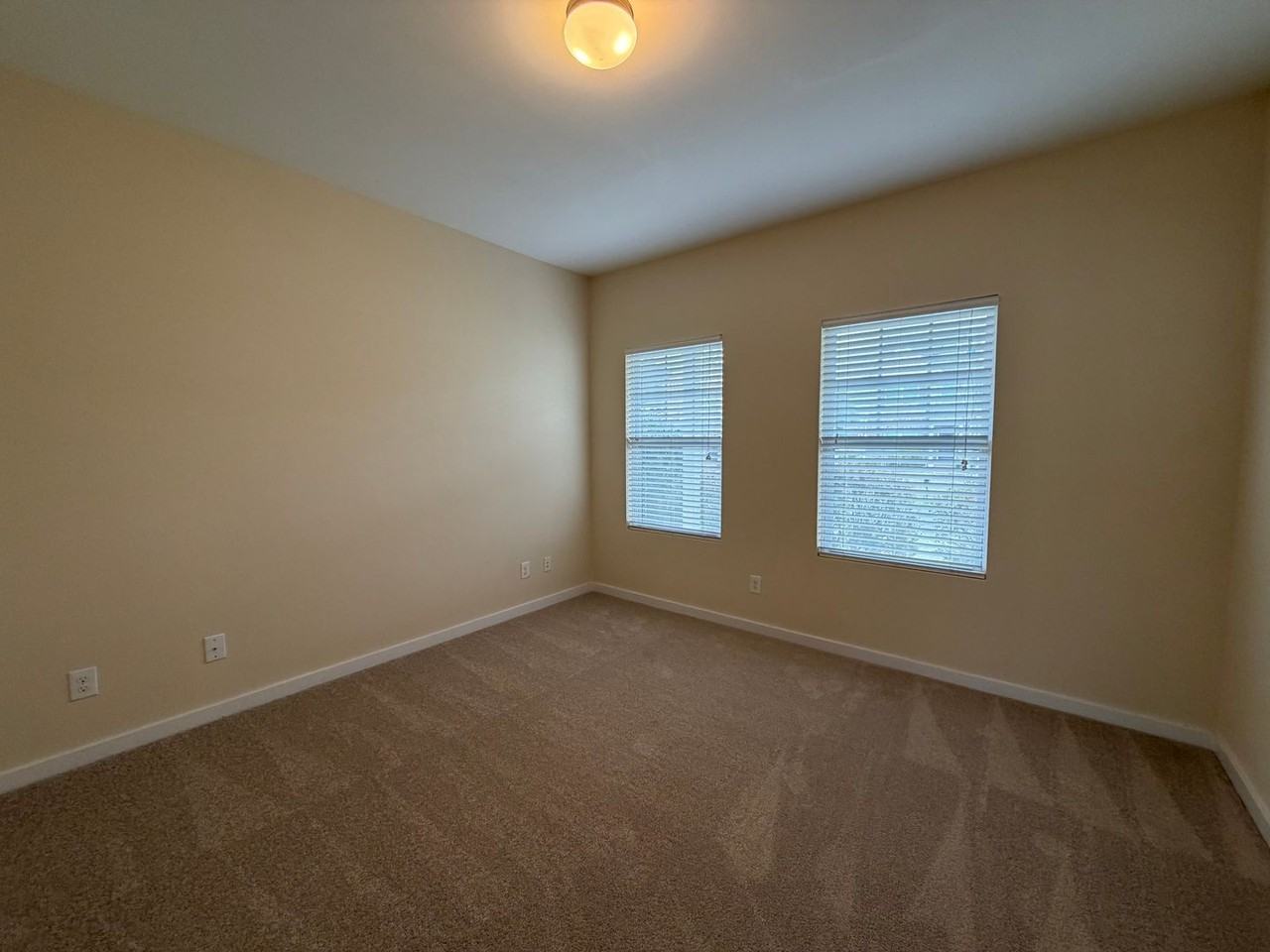 1328 Shaw Ave - Photo 4 of 25