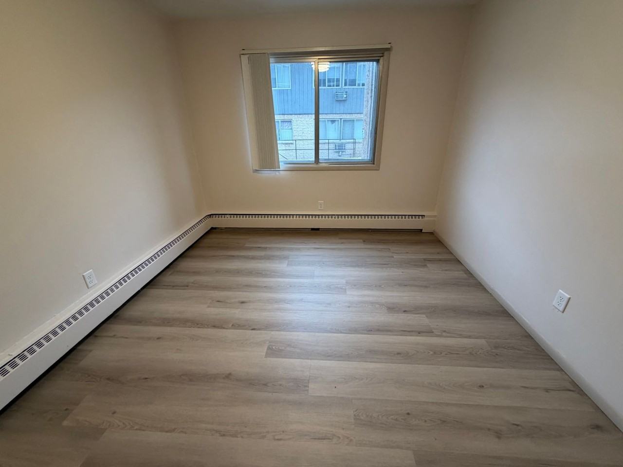 1680 Shawano Ave - Photo 7 of 20