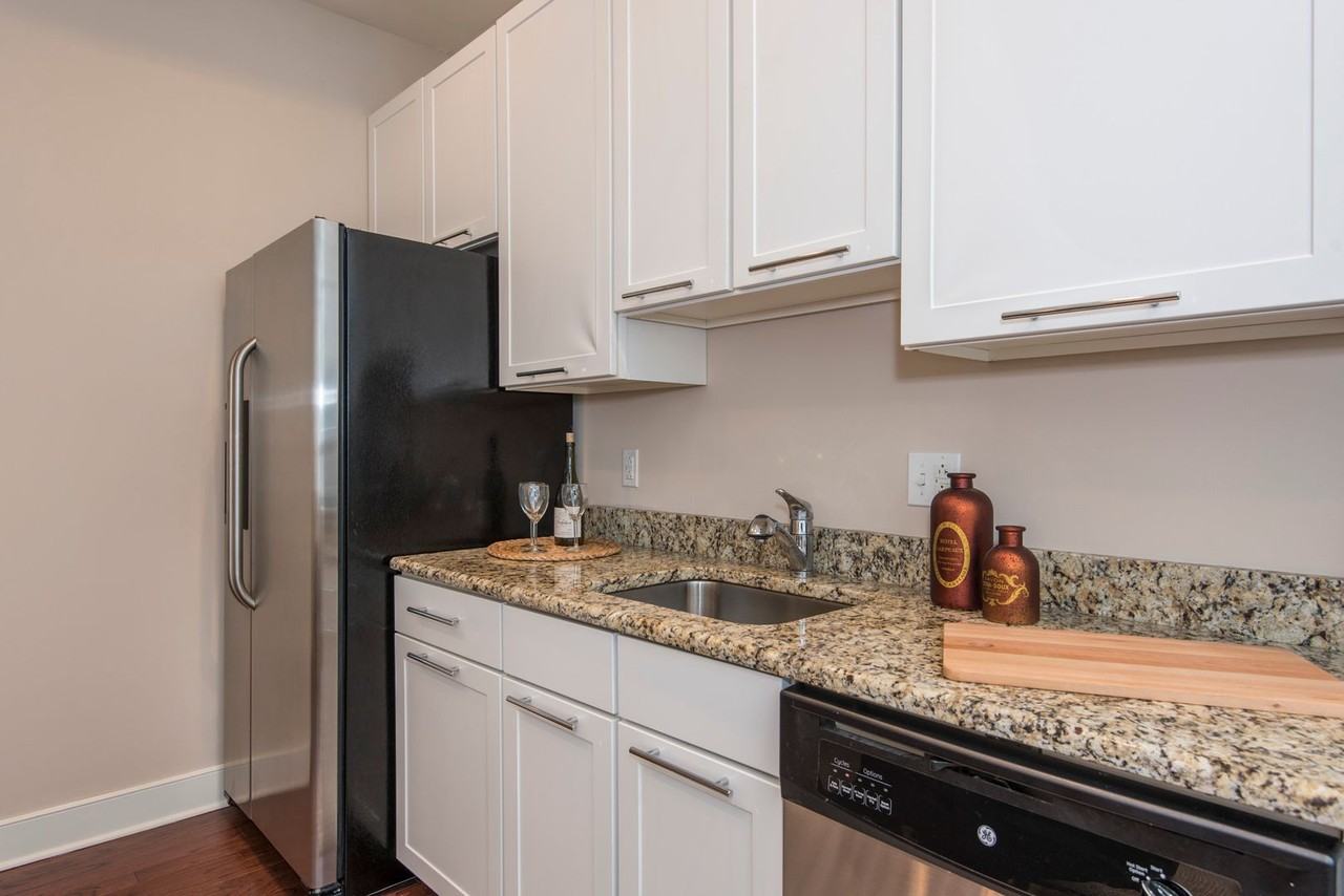 1501 Locust Street [Residential] - Photo 5 of 36