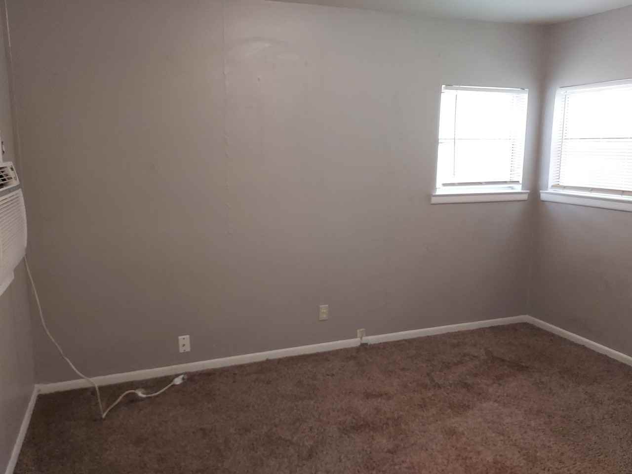 3211 Maple Ave #1 - Photo 7 of 8