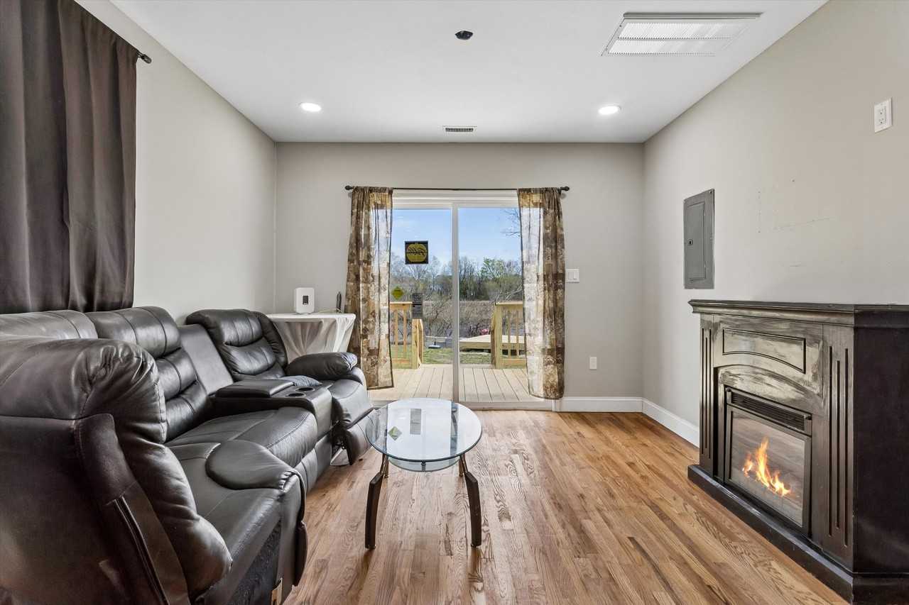 1428 24th StreetUnit B #1 - Photo 2 of 9