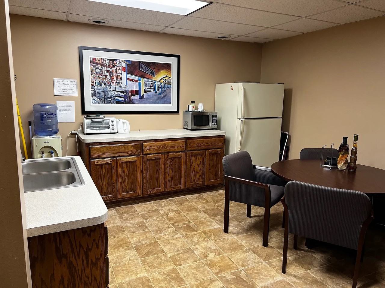 222 Monroe St - Photo 6 of 12