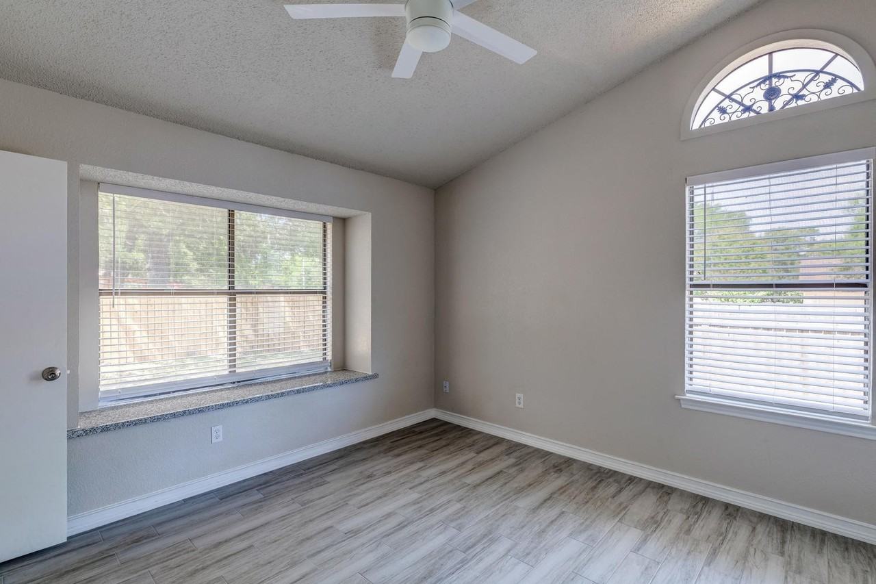 3401 Larkspur Way - Photo 7 of 9