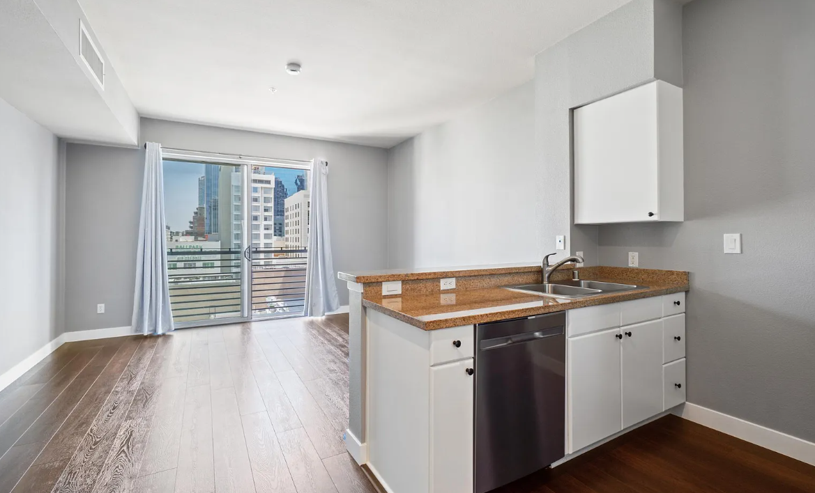 445 Island Ave #719 - Photo 6 of 24
