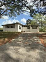 featured image of 913 Daniel Cir #1