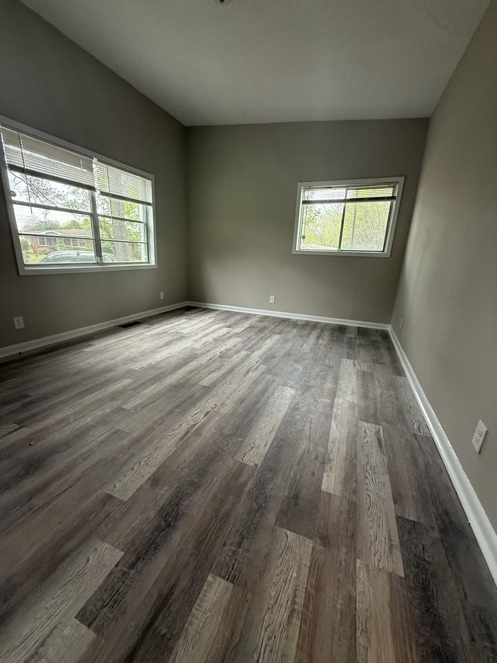 913 Daniel Cir #1 - Photo 2 of 10