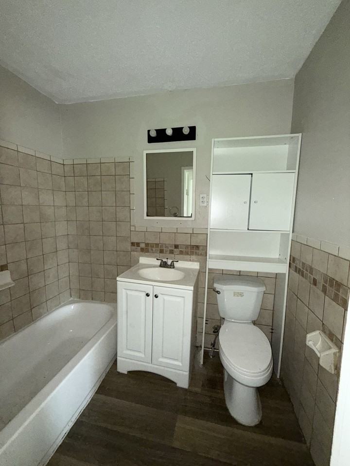 3100 Avenue J #1 - Photo 6 of 8