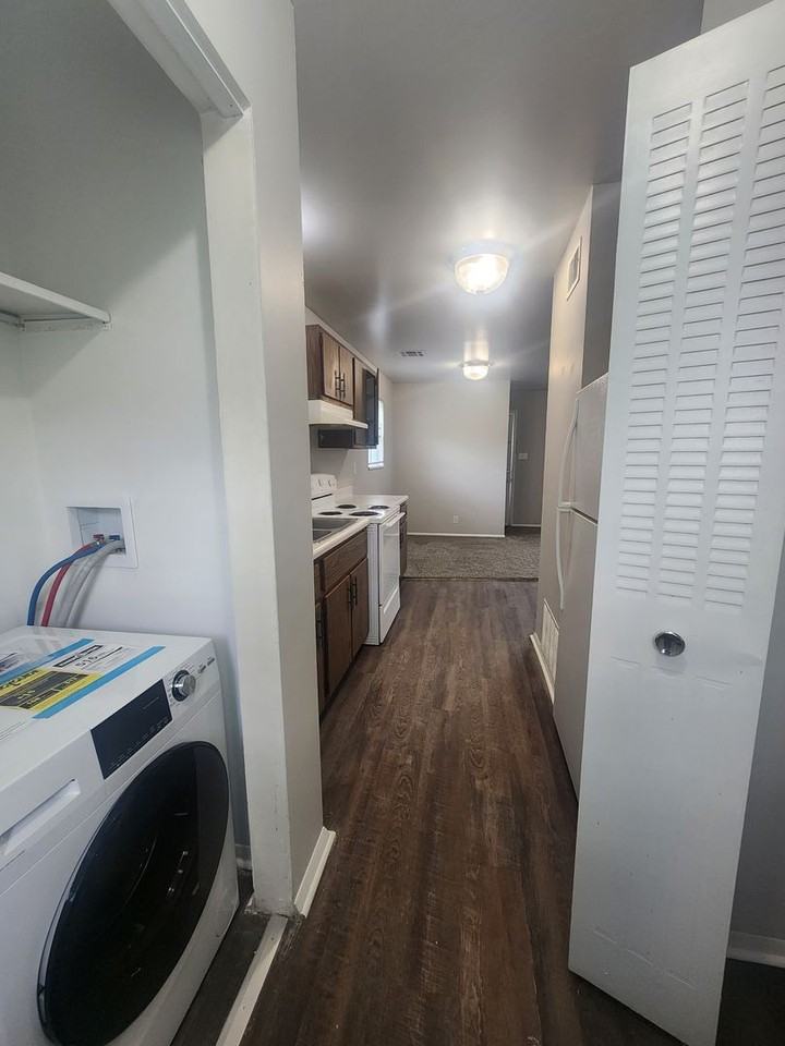 4701 Lakeside Dr - Photo 5 of 6