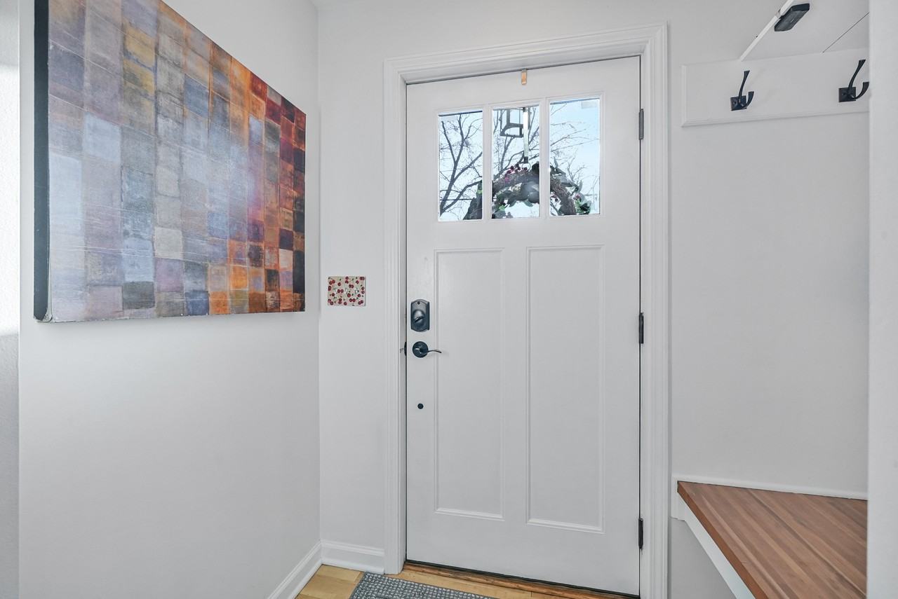 814 Locust St #1 - Photo 6 of 41