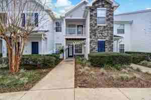 featured image of 575 Oakleaf Plantation Parkway - 1Unit 1303 #1