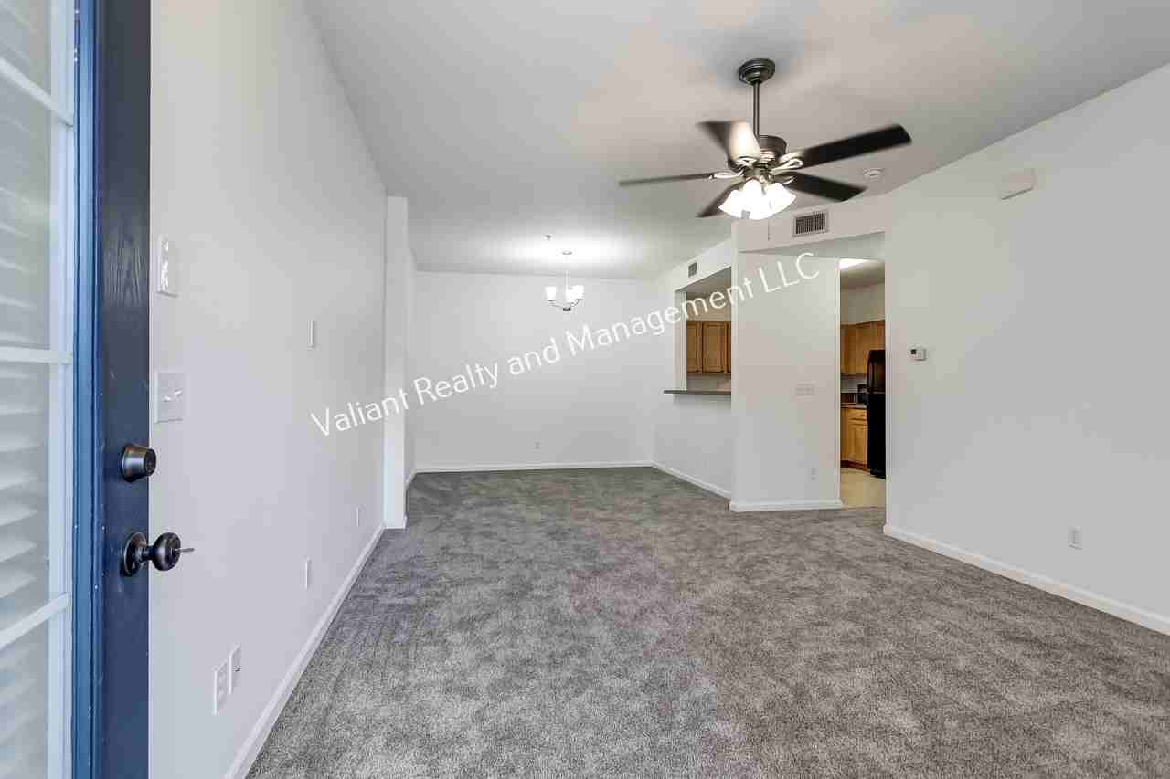 575 Oakleaf Plantation Parkway - 1Unit 1303 #1 - Photo 5 of 26