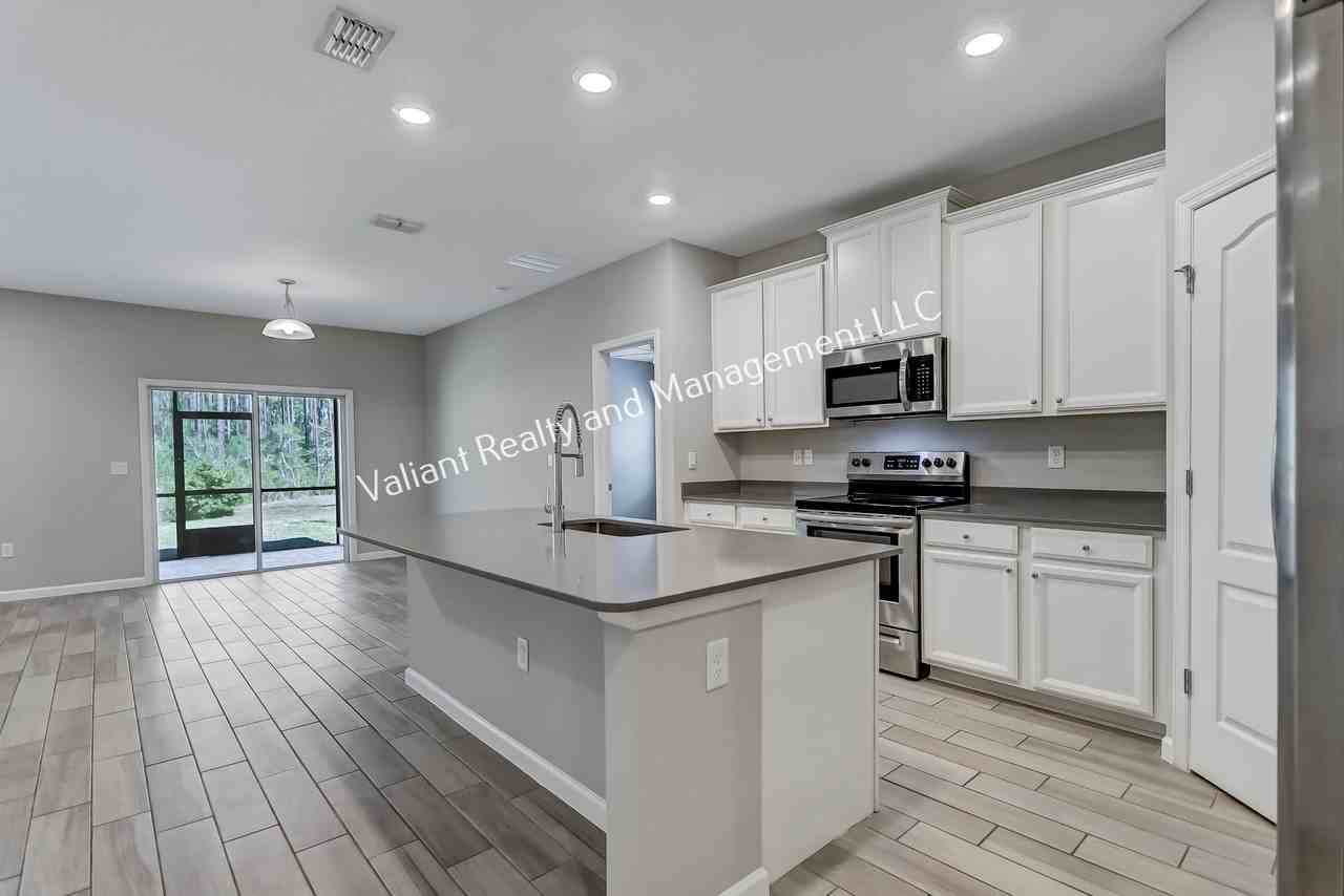 10167 Pavnes Creek Dr #1 - Photo 7 of 32