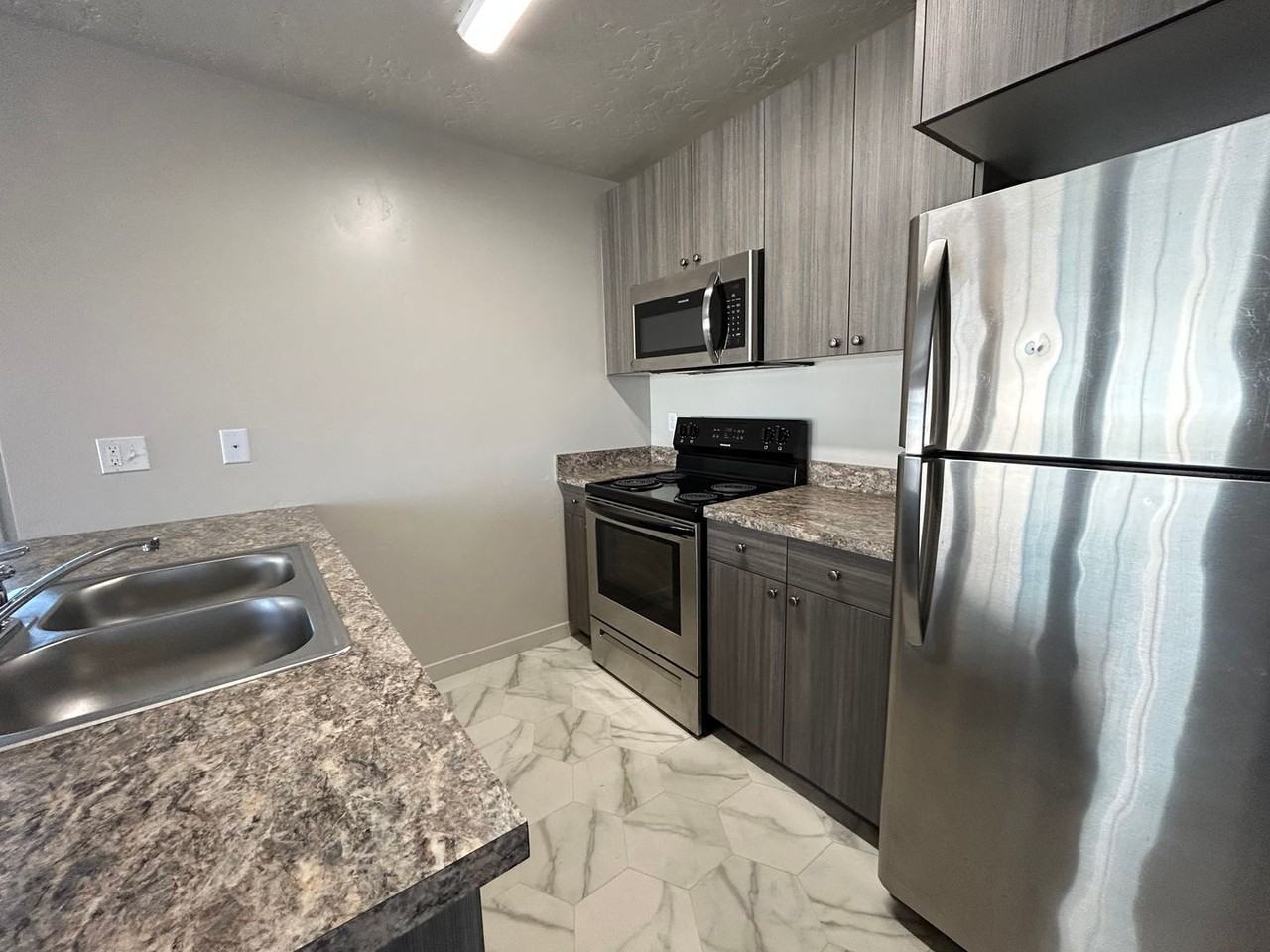 4815 Continental Ln - Photo 2 of 15