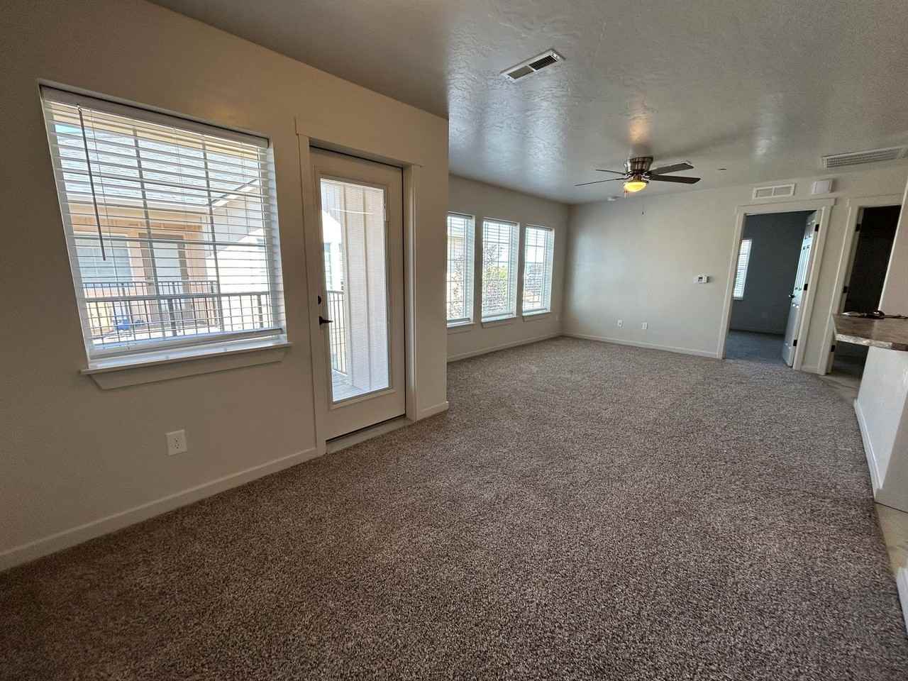 4815 Continental Ln - Photo 5 of 15